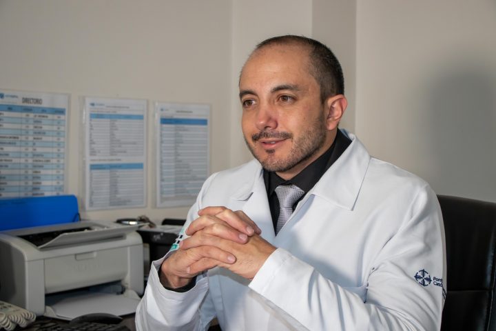 Dr Gabriel Paredes
